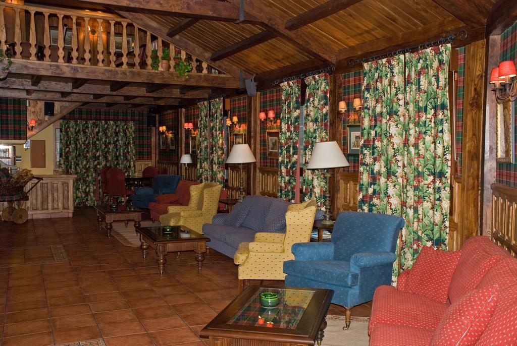 Hotel Presa Ріаньо Екстер'єр фото
